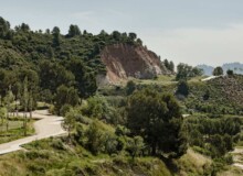 <a href="https://landscapearchitecturebuilt.com/staging/guixeres-path">Guixeres path</a>, <br>Barcelona, Spain