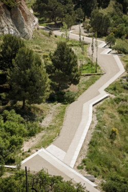 <a href="https://landscapearchitecturebuilt.com/staging/guixeres-path">Guixeres path</a>, <br>Barcelona, Spain