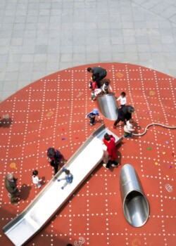 <a href="https://landscapearchitecturebuilt.com/staging/sanlin-incity-mall">Sanlin InCity Mall</a>, <br>Shanghai, China