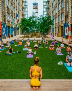 <a href="https://landscapearchitecturebuilt.com/staging/industry-city-courtyard-5-6">Industry City Courtyard 5-6</a>, <br>Sunset Park, Brooklyn, NY, USA