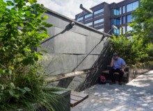 <a href="https://landscapearchitecturebuilt.com/staging/simons-center-for-geometry-and-physics">Simons Center for Geometry and Physics</a>, <br>University of New York, Stony Brook, NY, USA