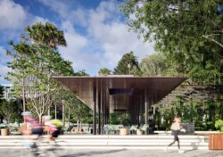 <a href="https://landscapearchitecturebuilt.com/staging/riverside-green">Riverside Green</a>, <br>Brisbane, Australia