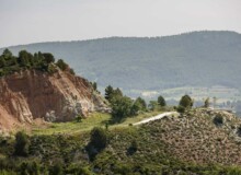 <a href="https://landscapearchitecturebuilt.com/guixeres-path">Guixeres path</a>, <br>Barcelona, Spain