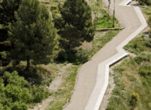 <a href="https://landscapearchitecturebuilt.com/guixeres-path">Guixeres path</a>, <br>Barcelona, Spain