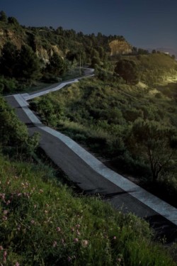 <a href="https://landscapearchitecturebuilt.com/guixeres-path">Guixeres path</a>, <br>Barcelona, Spain
