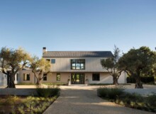 <a href="https://landscapearchitecturebuilt.com/old-winery-road">Old Winery Road Residence</a>, <br>Sonoma, CA, USA
