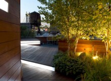 <a href="https://landscapearchitecturebuilt.com/unfolding-terrace">Unfolding Terrace</a>, <br>DUMBO, Brooklyn, NY, USA