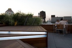<a href="https://landscapearchitecturebuilt.com/unfolding-terrace">Unfolding Terrace</a>, <br>DUMBO, Brooklyn, NY, USA