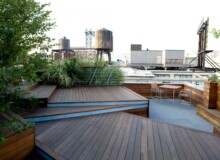 <a href="https://landscapearchitecturebuilt.com/unfolding-terrace">Unfolding Terrace</a>, <br>DUMBO, Brooklyn, NY, USA