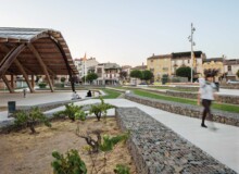 <a href="https://landscapearchitecturebuilt.com/maquina-de-batre-square">Màquina de Batre Square</a>, <br>Barcelona, Spain