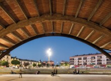 <a href="https://landscapearchitecturebuilt.com/maquina-de-batre-square">Màquina de Batre Square</a>, <br>Barcelona, Spain