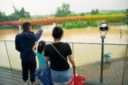 <a href="https://landscapearchitecturebuilt.com/yanweizhou-park">Yanweizhou Park </a>, <br>Jinhua, Zhejiang Province, China
