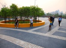 <a href="https://landscapearchitecturebuilt.com/yanweizhou-park">Yanweizhou Park </a>, <br>Jinhua, Zhejiang Province, China