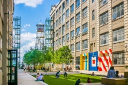 <a href="https://landscapearchitecturebuilt.com/industry-city-courtyard-5-6">Industry City Courtyard 5-6</a>, <br>Sunset Park, Brooklyn, NY, USA