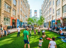 <a href="https://landscapearchitecturebuilt.com/industry-city-courtyard-5-6">Industry City Courtyard 5-6</a>, <br>Sunset Park, Brooklyn, NY, USA