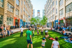 <a href="https://landscapearchitecturebuilt.com/industry-city-courtyard-5-6">Industry City Courtyard 5-6</a>, <br>Sunset Park, Brooklyn, NY, USA
