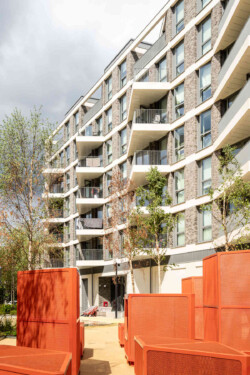 <a href="https://landscapearchitecturebuilt.com/plot-5">East Village - Plot 5 play space</a>, <br>London, UK