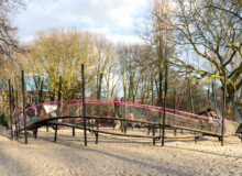 <a href="https://landscapearchitecturebuilt.com/play-garland-oosterpark">Play garland in Oosterpark</a>, <br>Amsterdam, the Netherlands