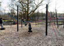 <a href="https://landscapearchitecturebuilt.com/play-garland-oosterpark">Play garland in Oosterpark</a>, <br>Amsterdam, the Netherlands