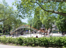<a href="https://landscapearchitecturebuilt.com/play-garland-oosterpark">Play garland in Oosterpark</a>, <br>Amsterdam, the Netherlands